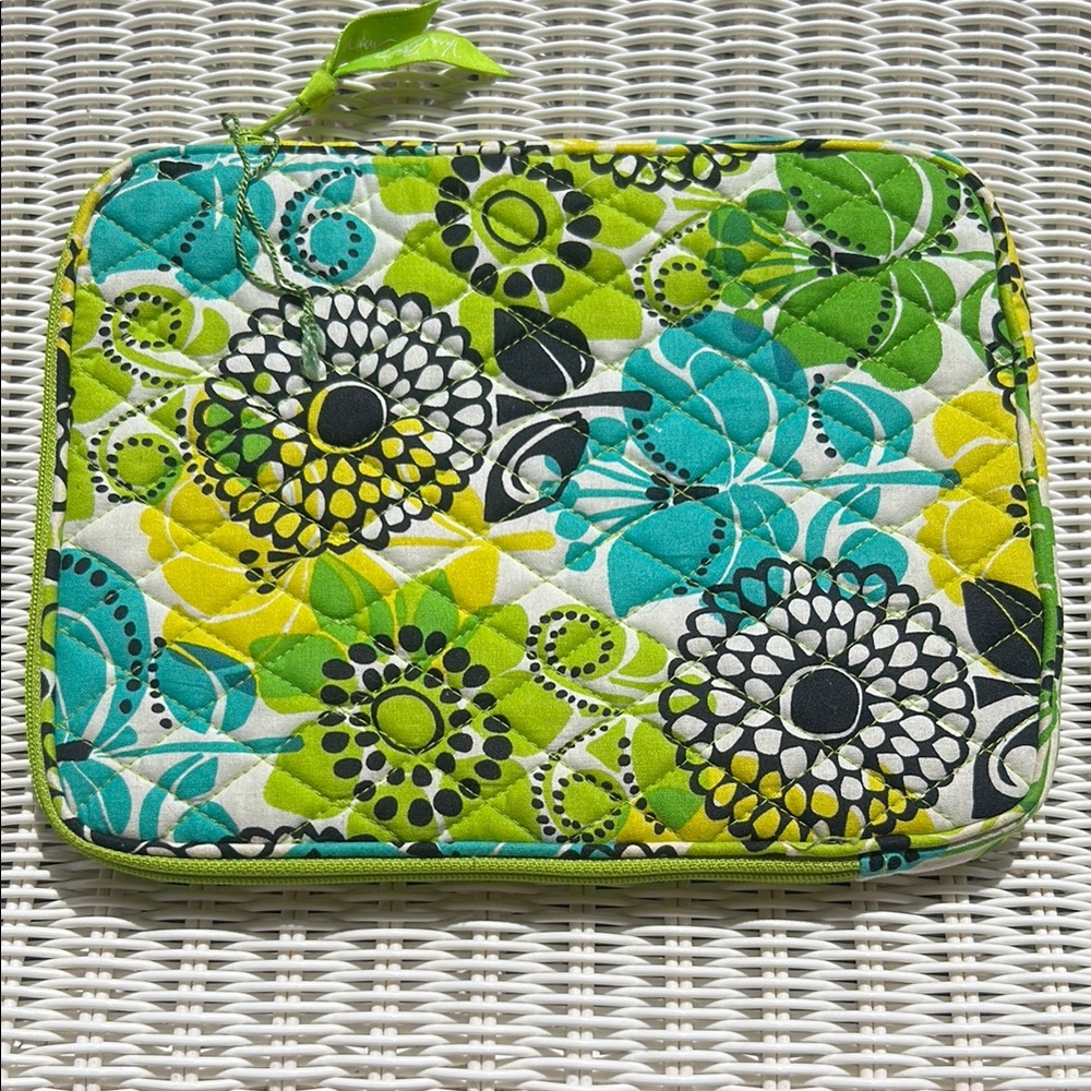 Vera Bradley Floral “Limes Up” Quilted Tablet Sleeve 8x10” - Picture 2 of 8